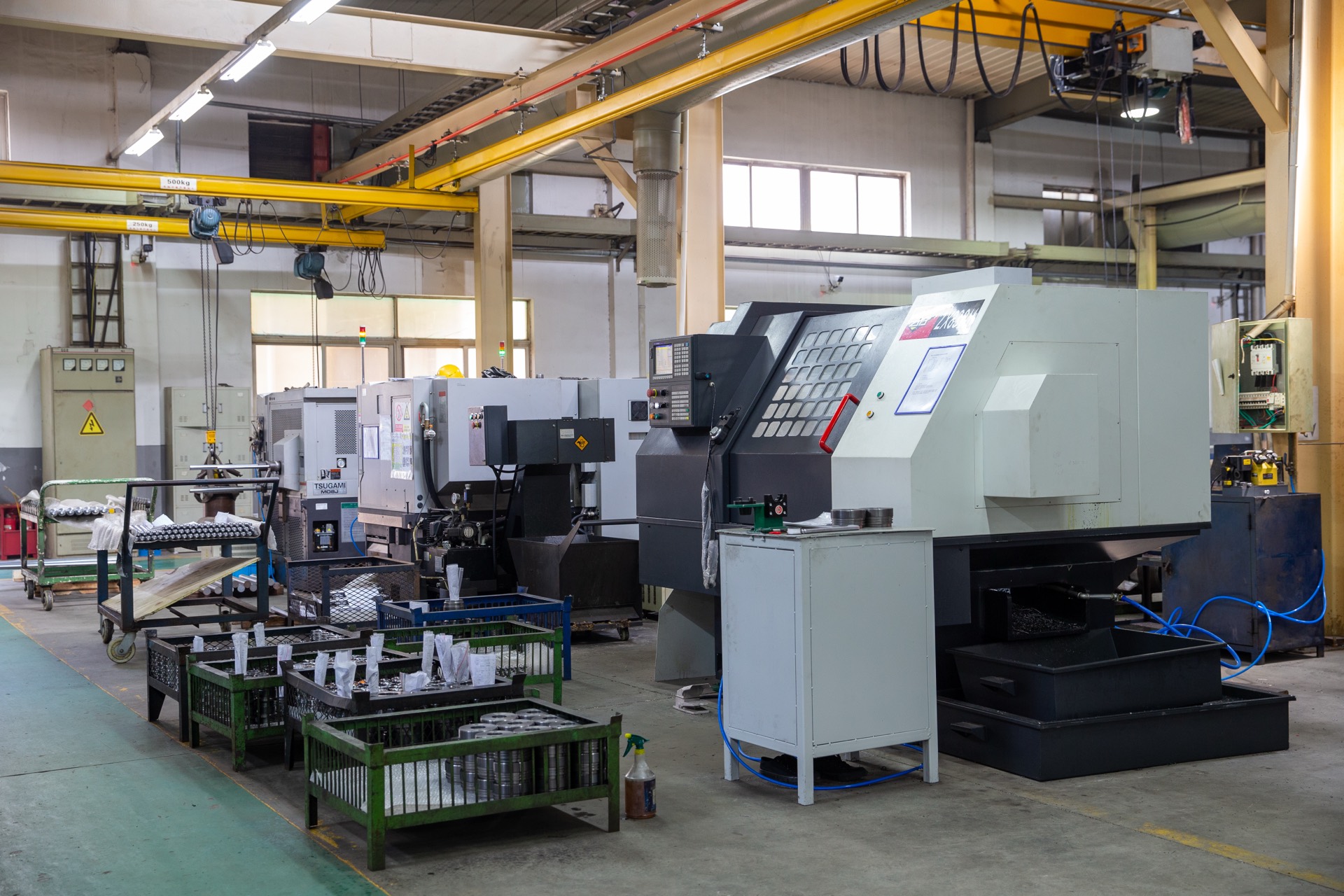 مراكز التصنيع CNC — دقة الإنتاج في مصنع هنشوي